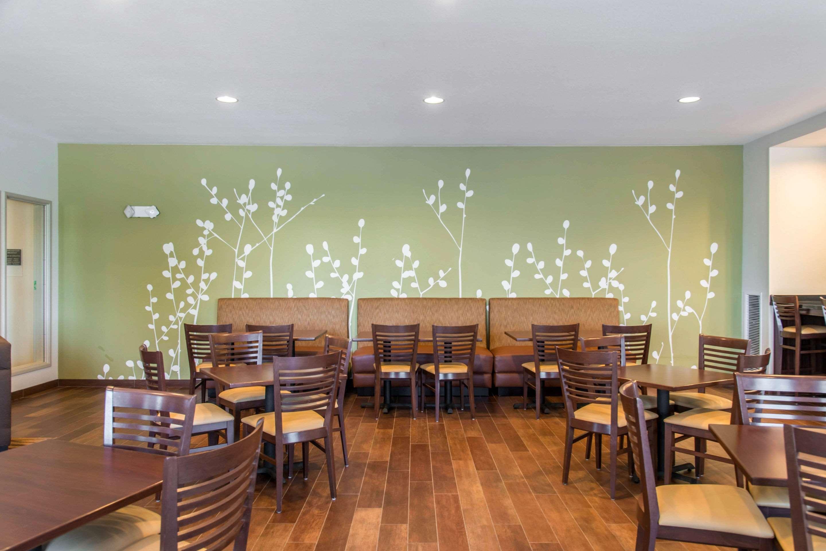 Sleep Inn & Suites Marshall - University Area Ngoại thất bức ảnh