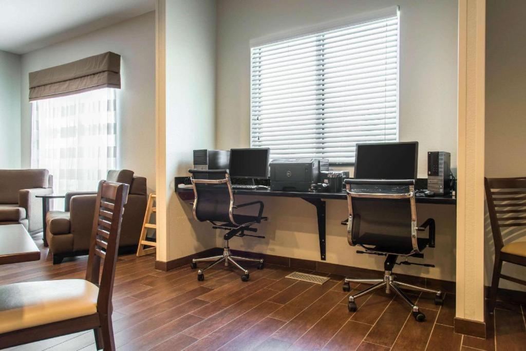 Sleep Inn & Suites Marshall - University Area Ngoại thất bức ảnh